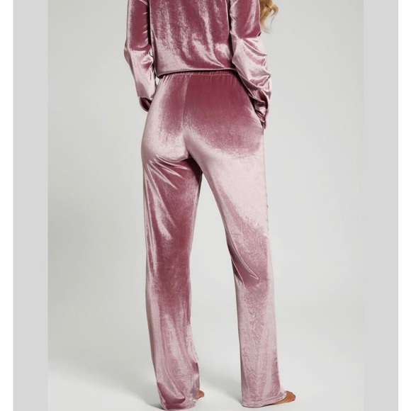 GUESS Velour Cate Pajama Set in vineyard purple - Picture 7 of 11